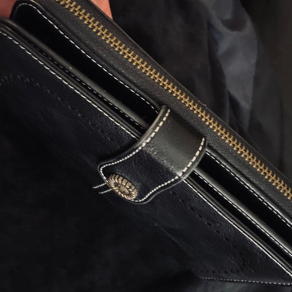 NWOT Charm Infinite Women’s Black Wallet - Picture 3 of 6